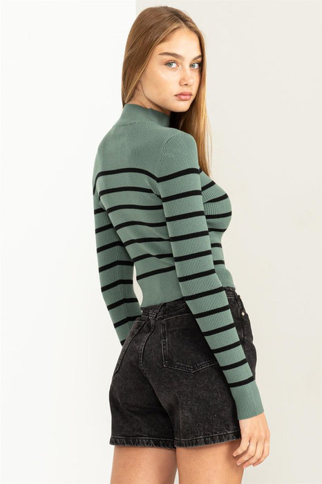 RIBBED STRIPED HIGH NECK CROP TOP