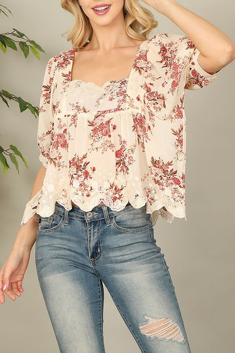 HALF PUFF SLEEVE WAVY LACE HEM FLORAL TOP