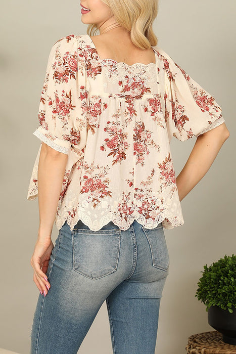 HALF PUFF SLEEVE WAVY LACE HEM FLORAL TOP